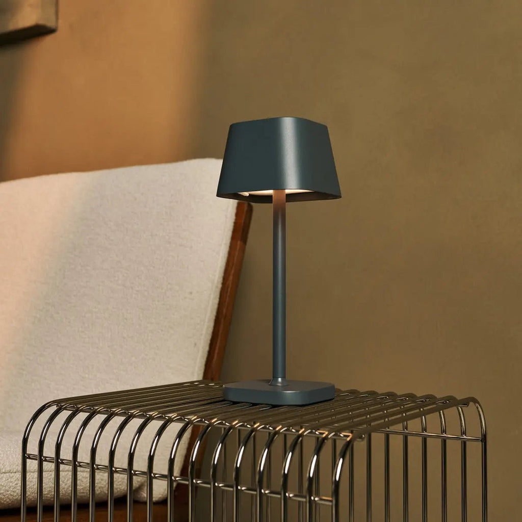 Bolania | Tischlampe - Stilvolle wiederaufladbare steingraue Lampe - dimmbar