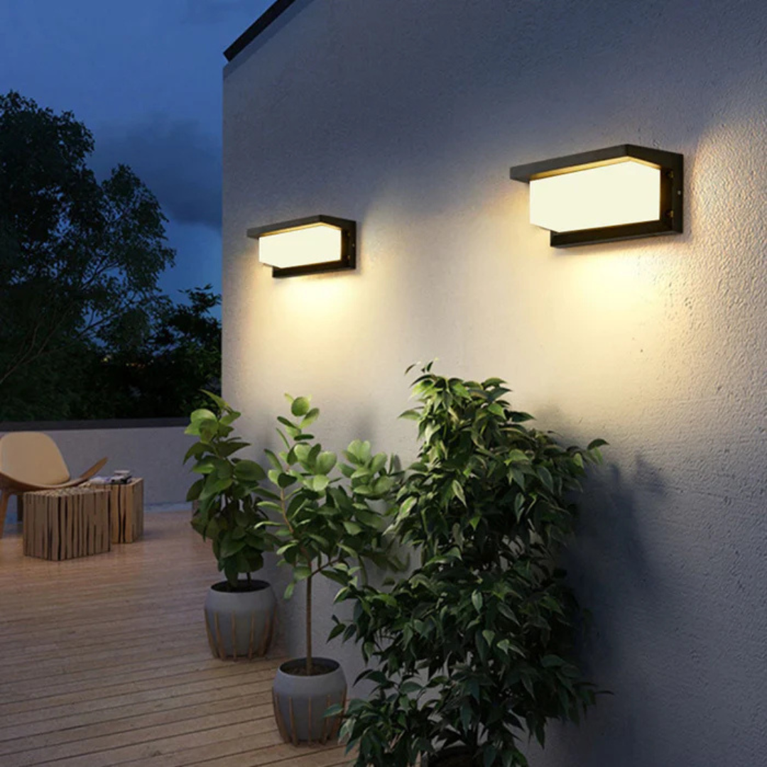 Bolania | Wandleuchte - Sensor-aktiviertes, wetterfestes Design für den Außenbereich