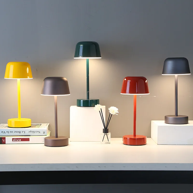 Bolania | Tischleuchte - Prismatisches Design - Farbreflexionseffekt