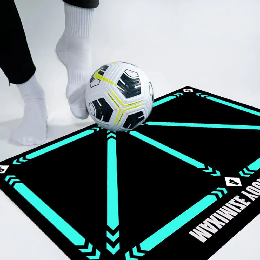 Non-slip rubber football training mat with numbered position markers, low-noise for ball control and footwork, 90 × 60 cm (35.4 × 23.6 in)