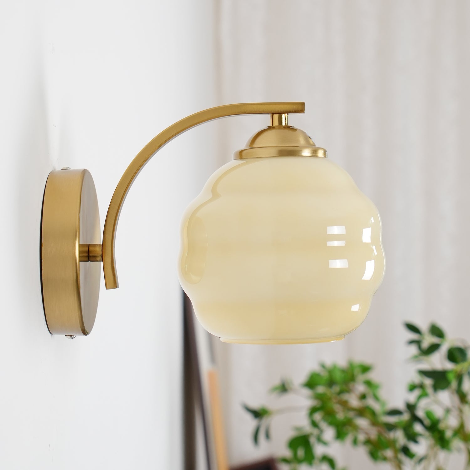 Bolania | Wandleuchte - Vintage Glas Design - Elegante Heimbeleuchtung