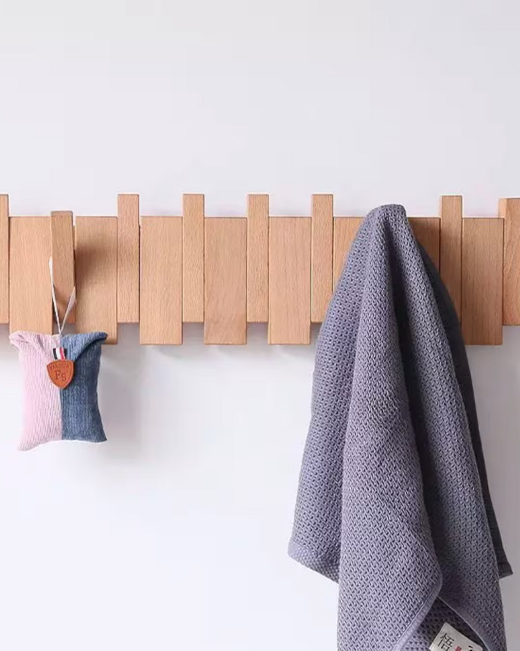 Arboria Wandhaken – Edle Holzleiste für Stilvolles Aufbewahren