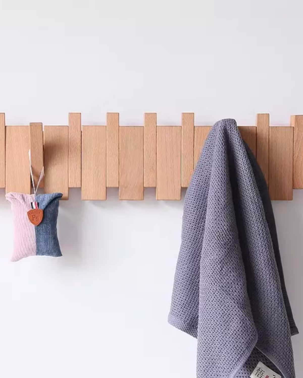 Arboria Wandhaken – Edle Holzleiste für Stilvolles Aufbewahren