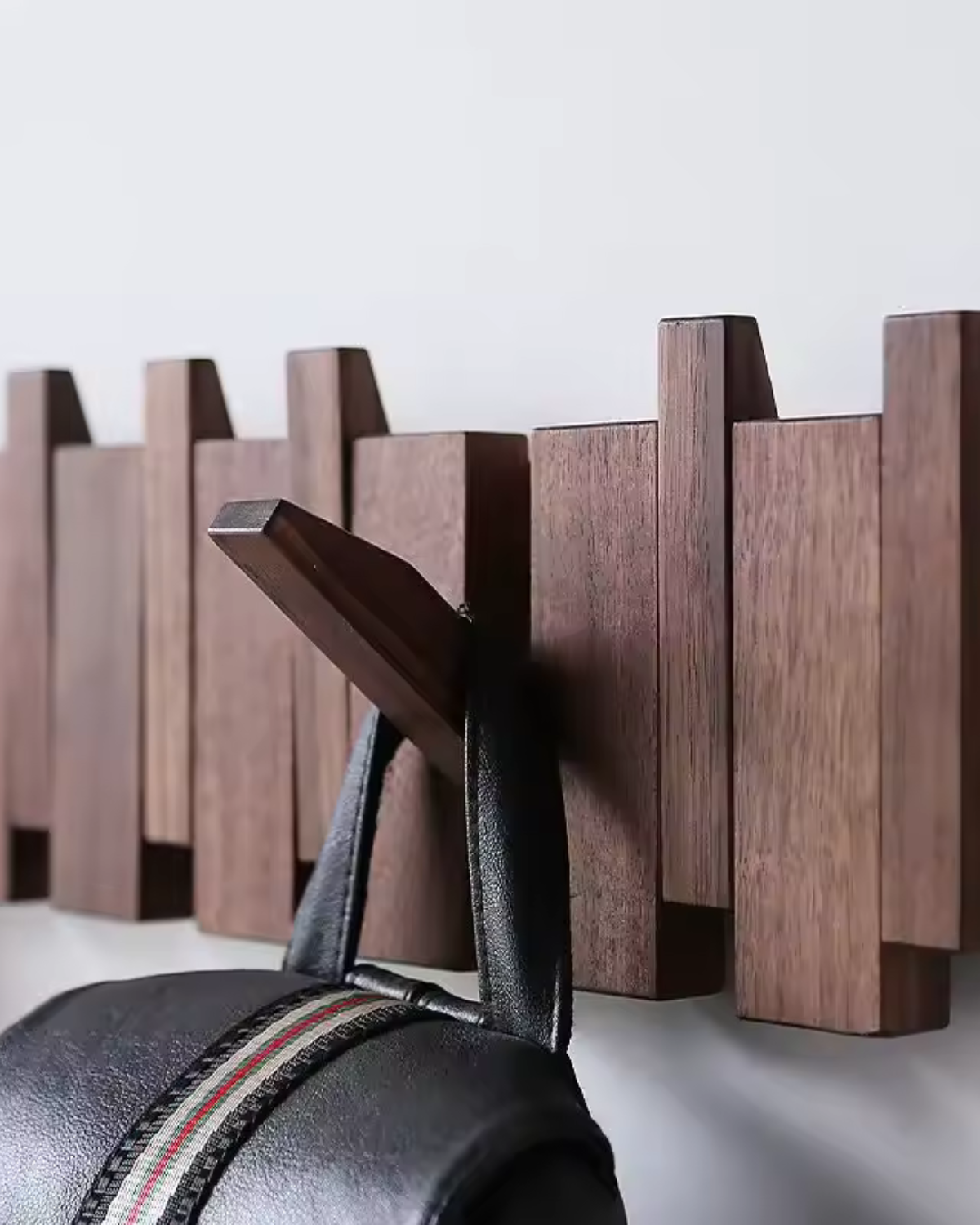 Arboria Wandhaken – Edle Holzleiste für Stilvolles Aufbewahren