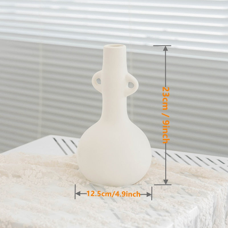 Decorative Ceramic Vase in Creamy White with a Matte Finish and Various Shapes for Dried Flowers and Home Decor