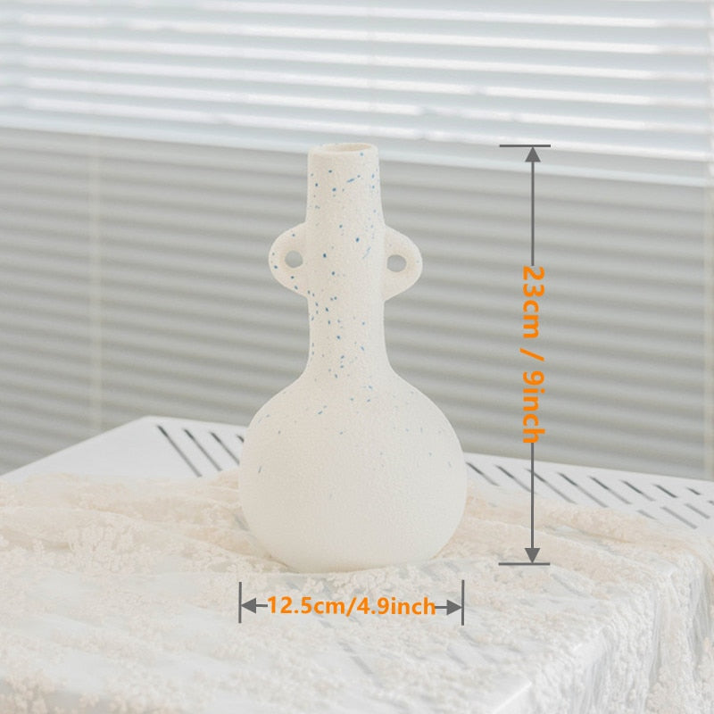 Decorative Ceramic Vase in Creamy White with a Matte Finish and Various Shapes for Dried Flowers and Home Decor