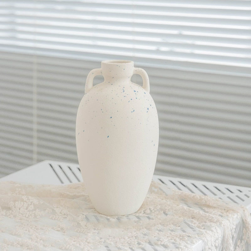 Decorative Ceramic Vase in Creamy White with a Matte Finish and Various Shapes for Dried Flowers and Home Decor