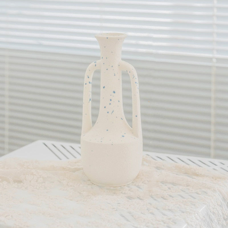 Decorative Ceramic Vase in Creamy White with a Matte Finish and Various Shapes for Dried Flowers and Home Decor