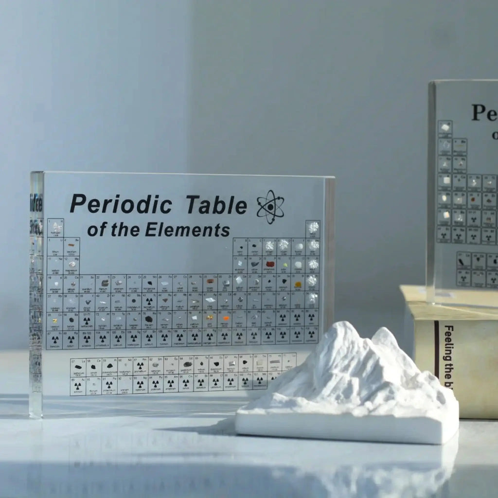 Periodensystem-Display mit 83 Echten Elementen aus Acryl mit Beleuchtetem Holz-Standfuß Lehrmaterial und Deko-Objekt