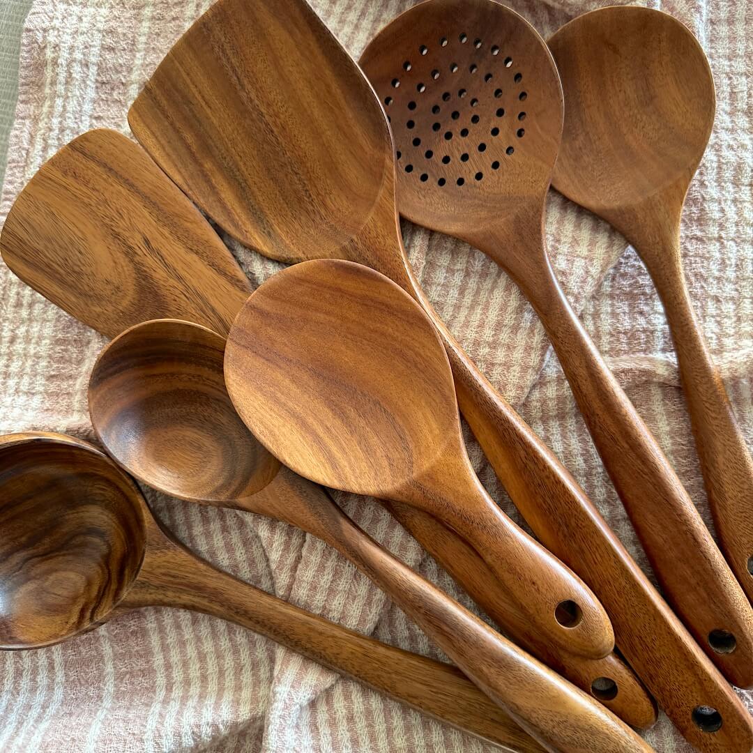 Natural Wood Kitchen Utensil Set with Ladle, Cooking Spoon, Turner, and Skimmer - Non-Stick Friendly for Coated Pans