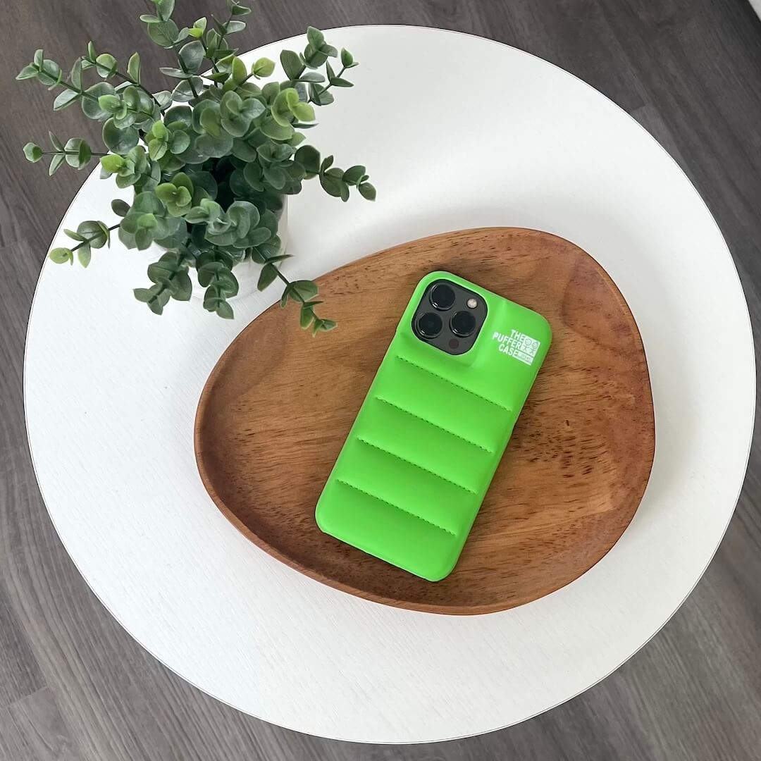 Puffer-Style iPhone Case made of Water-Repellent Polyurethane, Softly Padded and Trendy for iPhone 11 to 14 Pro Max
