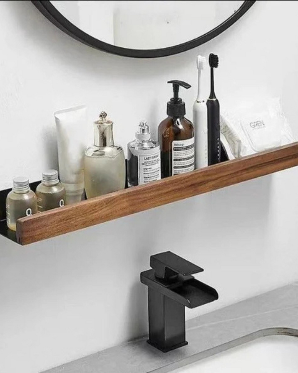 Linea Épure – Elegantes Wandregal aus Massivholz