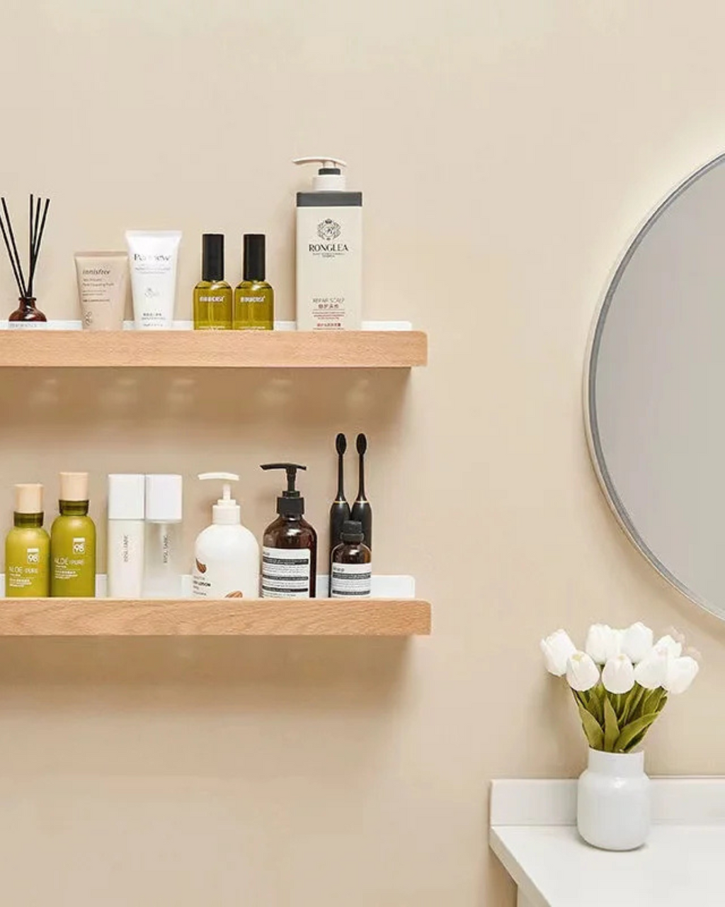 Linea Épure – Elegantes Wandregal aus Massivholz