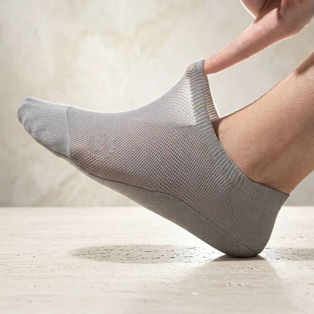 Invisible Sneaker Socks with Mesh Insert, Silicone Heel Grip, Cotton Sole, Unisex