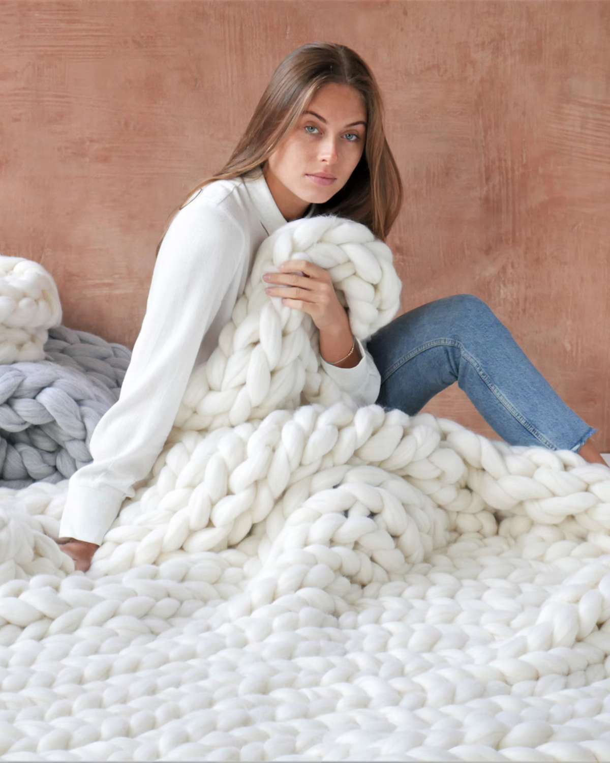 Majesté Luxe – Handgestrickte Kuscheldecke mit Extrastarker Struktur