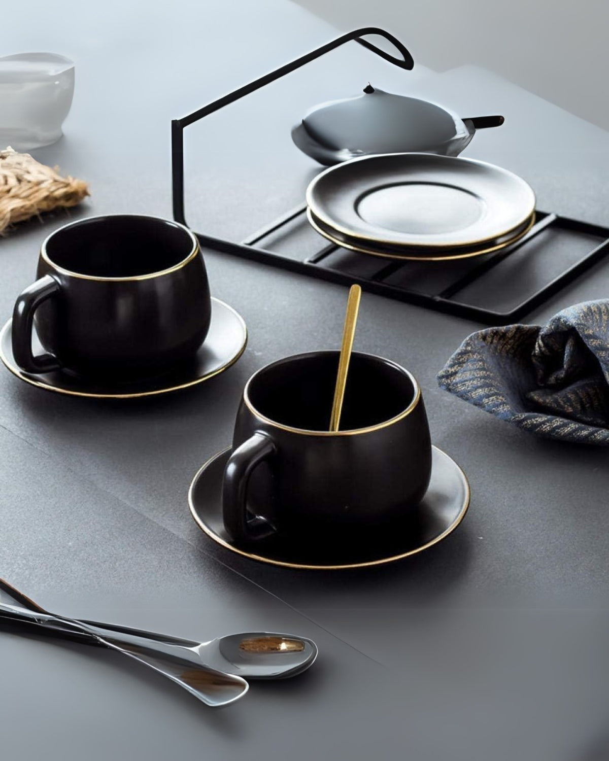 Parisa – Luxuriöses Teeservice aus Porzellan