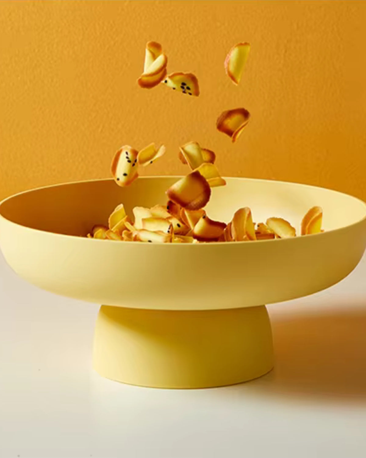 Retrovia Élégance – Stilvolle Servierschale im Vintage-Look