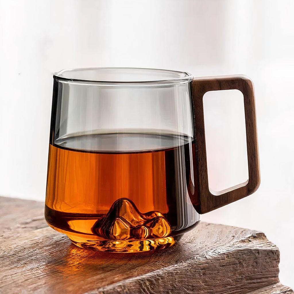 Kaffeebecher Glas Rauchgrau mit Holzgriff, Bergform im Inneren, 450 ml (15,2 fl oz)