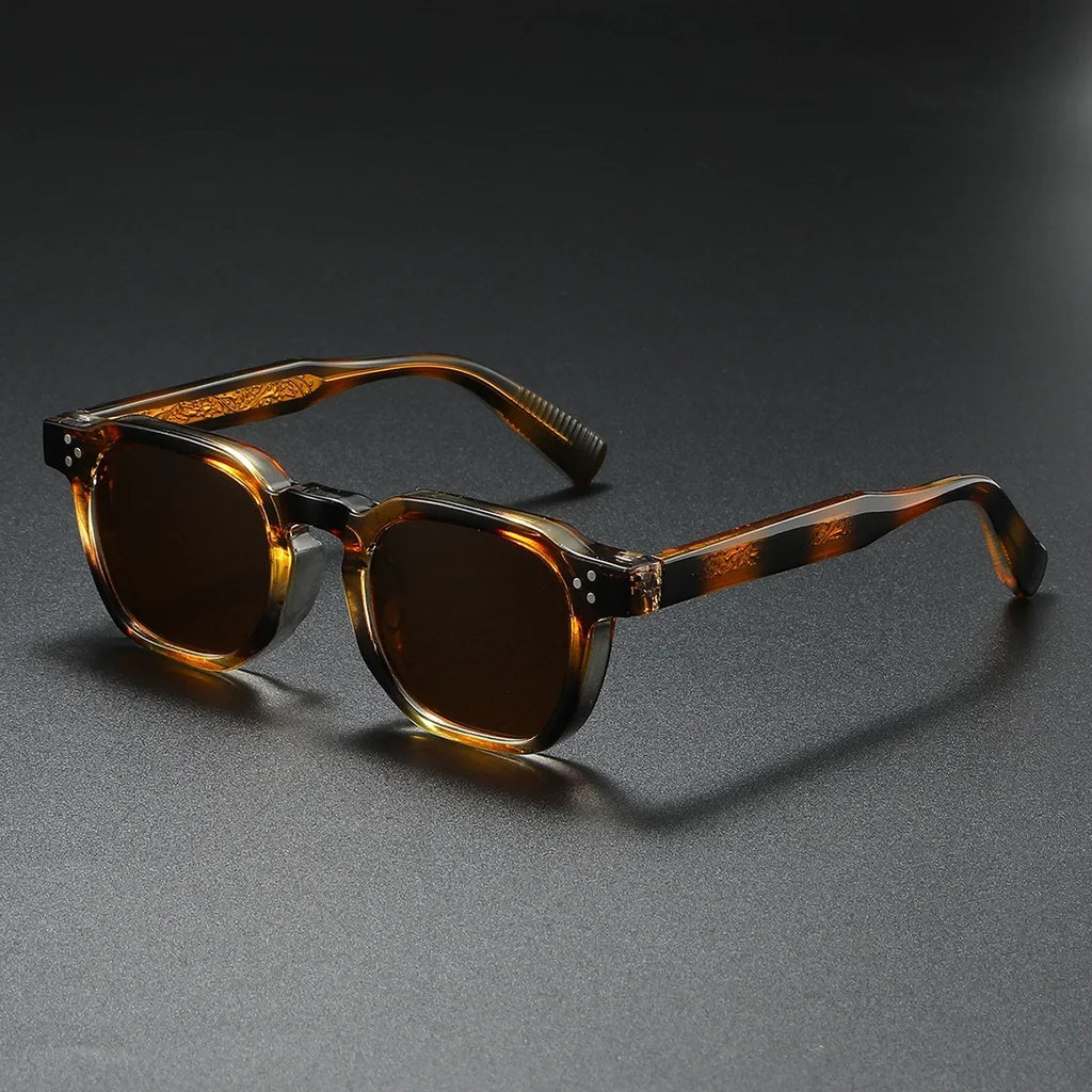 Sonnenbrille mit Polarisierten Gläsern und UV400 Schutz, Bügel im Schildpattmuster, Eckige Fassung