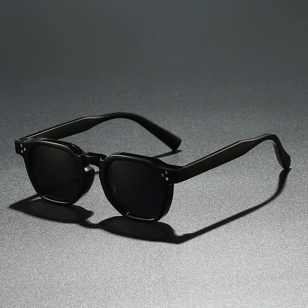 Sonnenbrille mit Polarisierten Gläsern und UV400 Schutz, Bügel im Schildpattmuster, Eckige Fassung