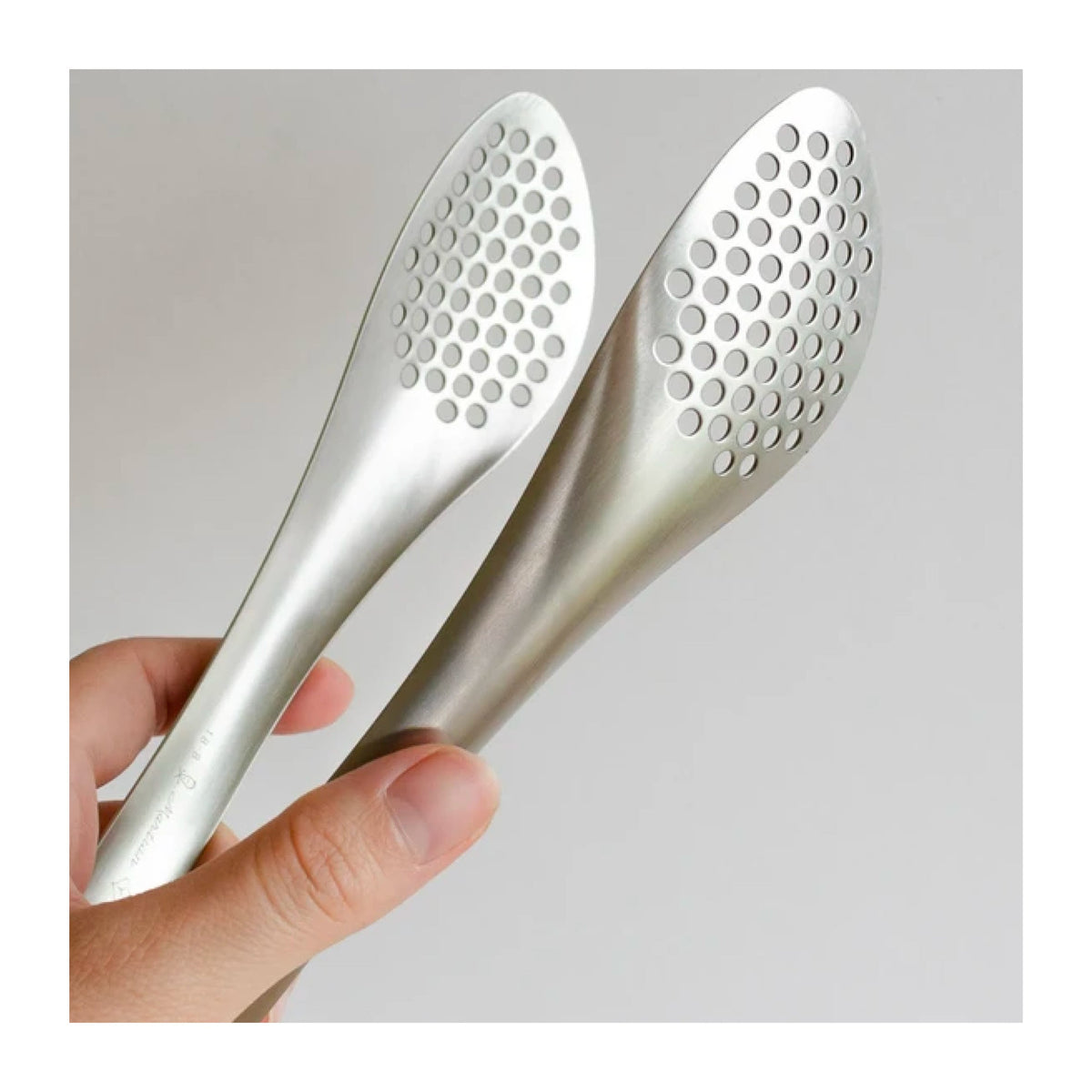 Stainless Steel Kitchen Tongs with Perforated Gripping Plates, One-Piece without Hinge, Dishwasher-Safe