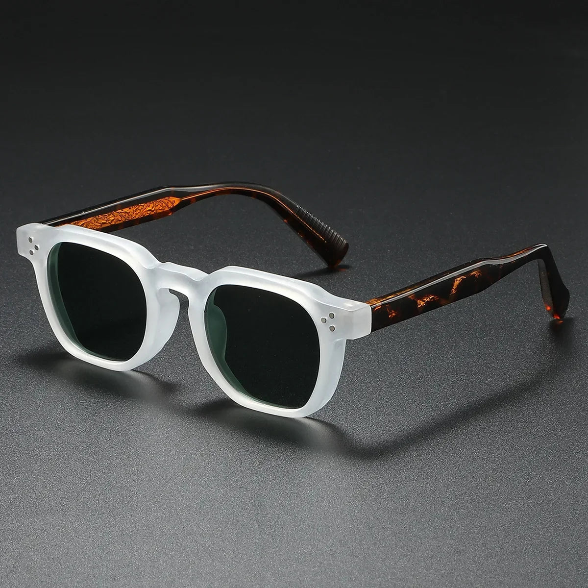 Sunglasses with Polarized Lenses and UV400 Protection, Tortoiseshell Temples, Square Frame
