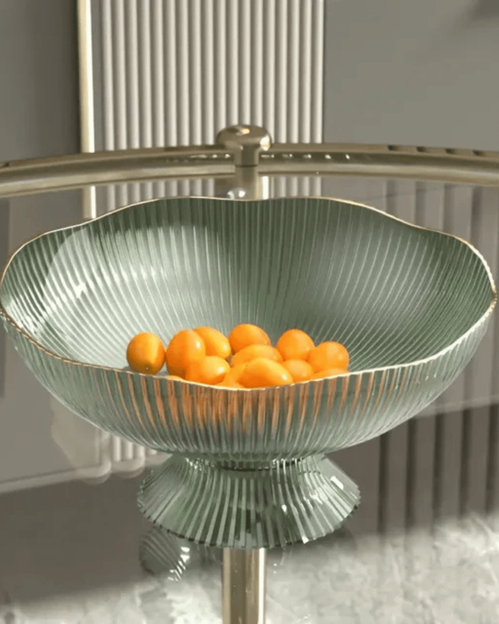 Aurélia Chic – Elegante Obstschale mit Goldakzent - Bolania