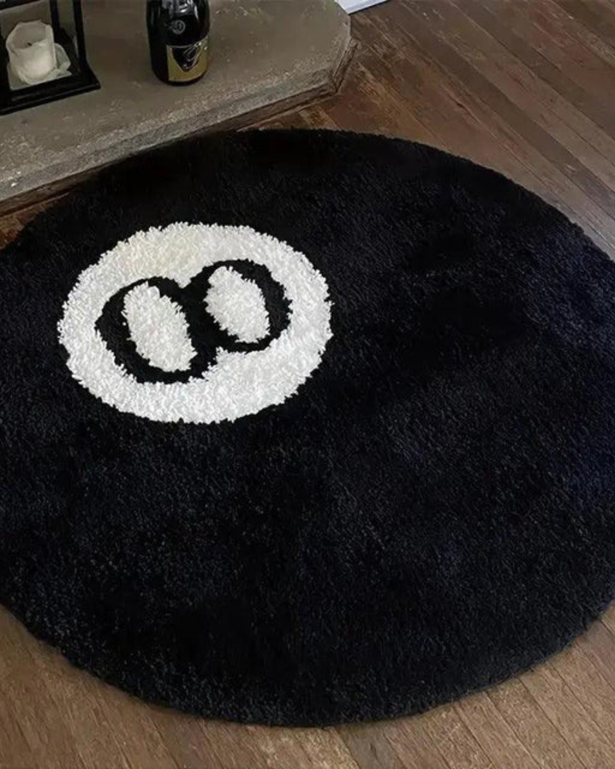 Ébène Rond Teppich – Luxuriöses Statement in Schwarz-Weiß