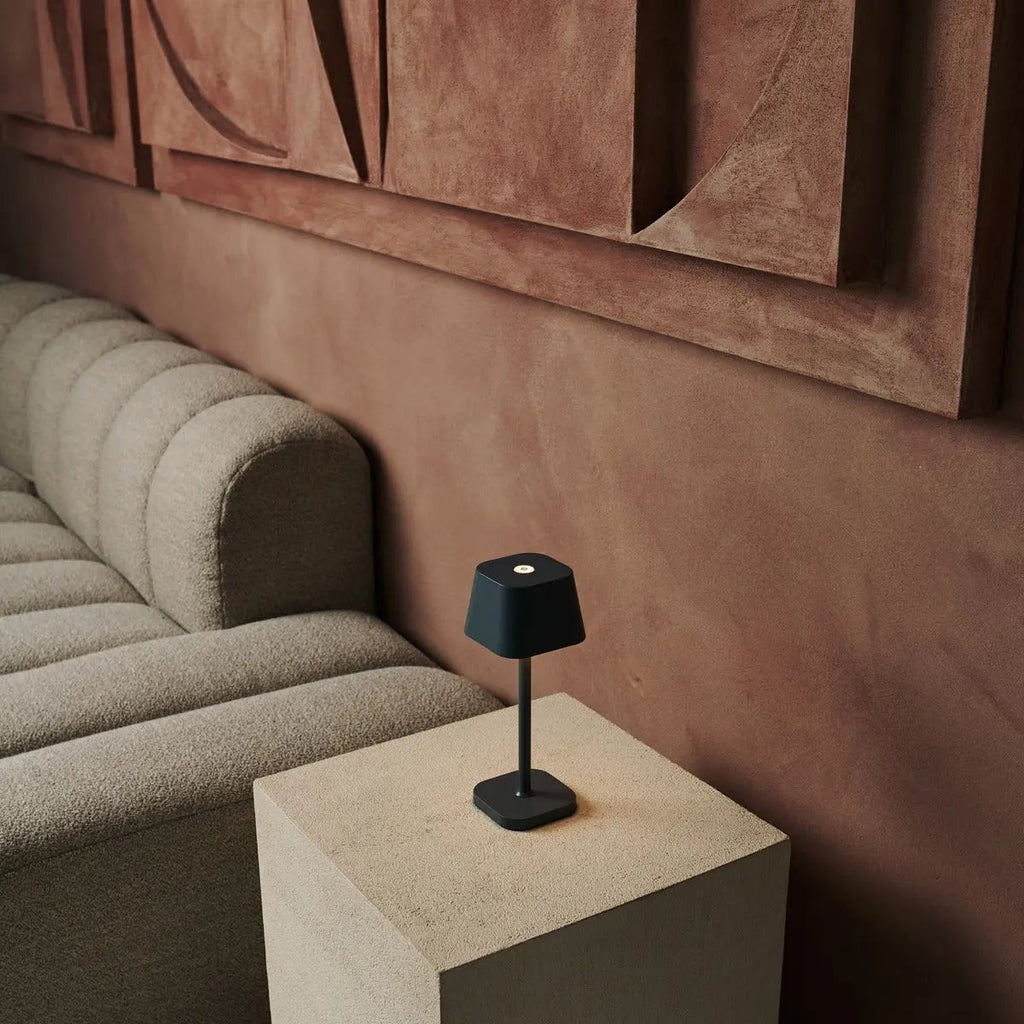 Bolania | Tischlampe - Stilvolle wiederaufladbare steingraue Lampe - dimmbar