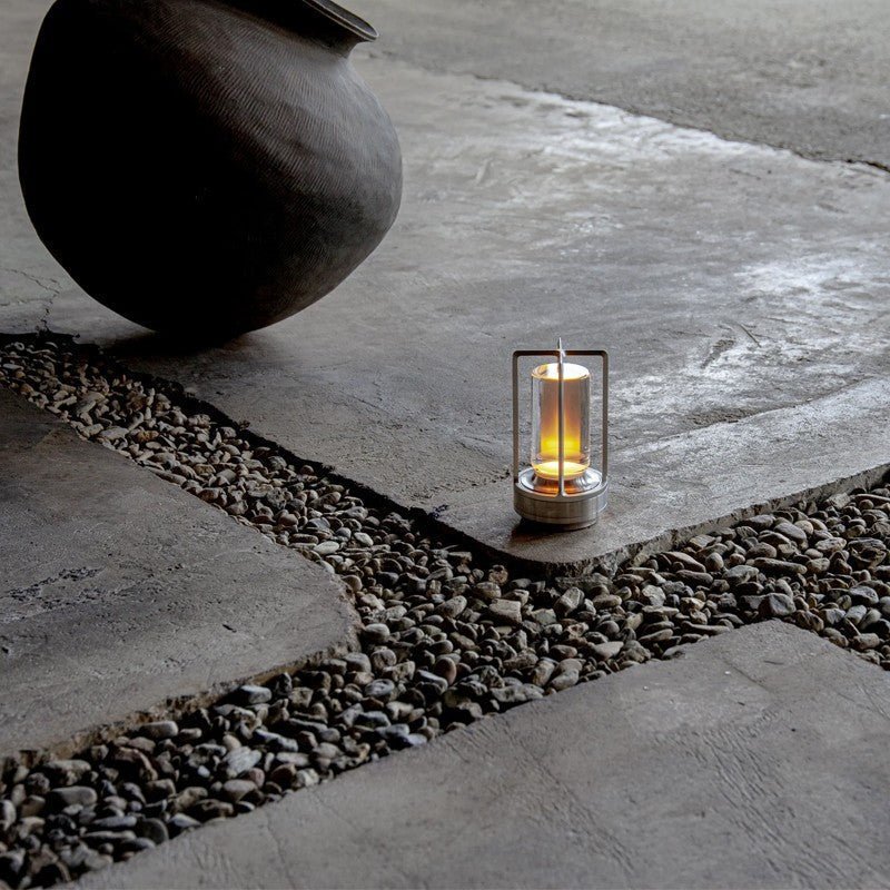 Bolania | Tischlampe - Stilvolle Laterne - Metall & Glas - Perfekt für Außen - oder Innendekoration - Bolania