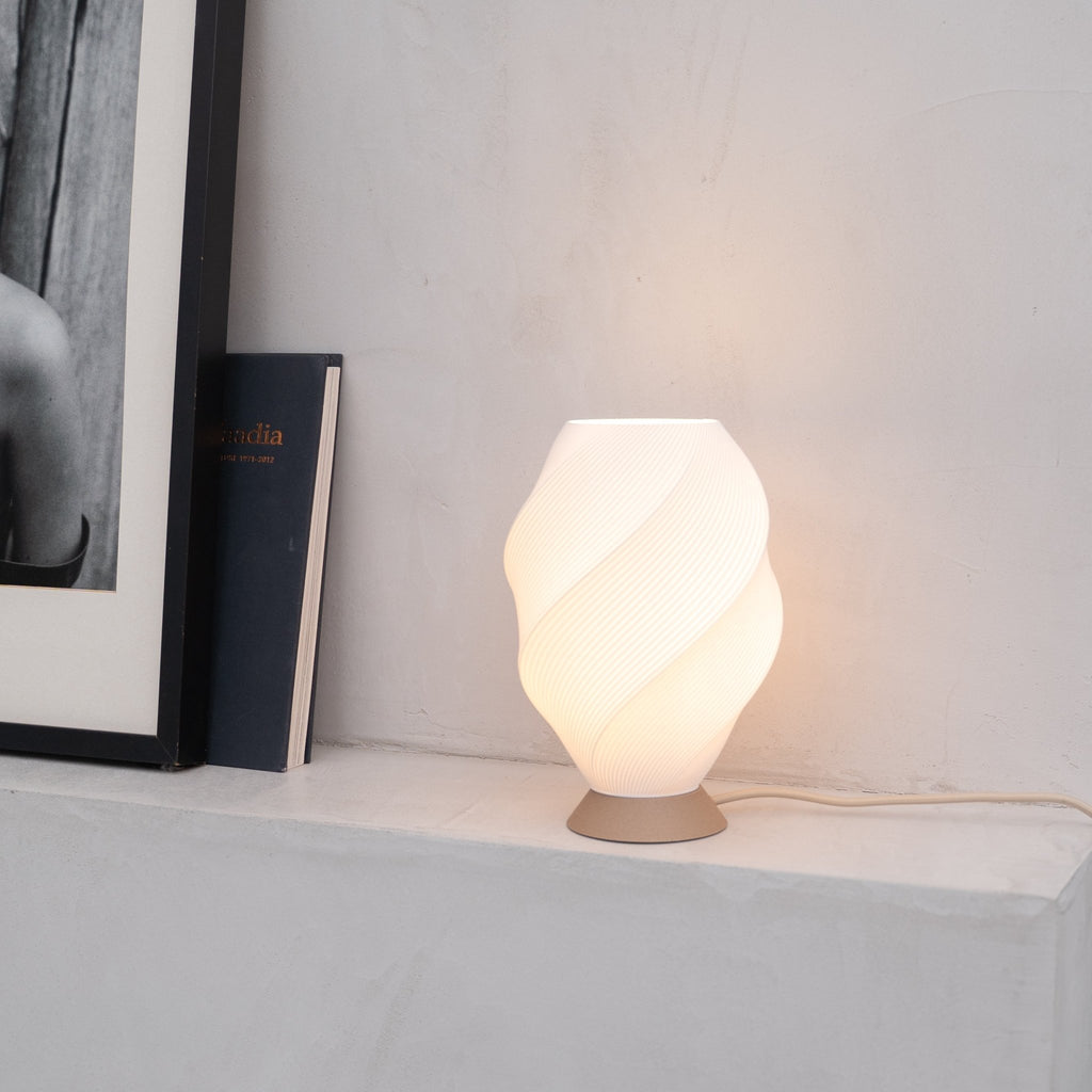 Bolania | Tischleuchte - Twisted Flare - Modernes Design - Bolania