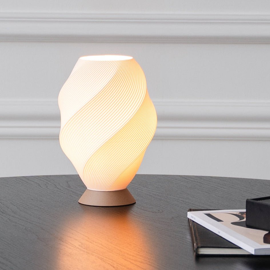 Bolania | Tischleuchte - Twisted Flare - Modernes Design - Bolania