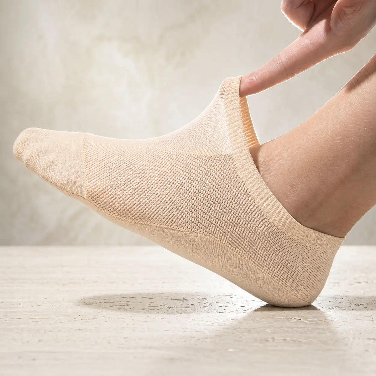 Invisible Sneaker Socks with Mesh Insert, Silicone Heel Grip, Cotton Sole, Unisex