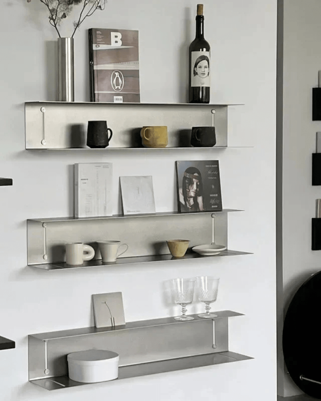 Calmara – Elegantes Wandregal aus Edelstahl - Bolania