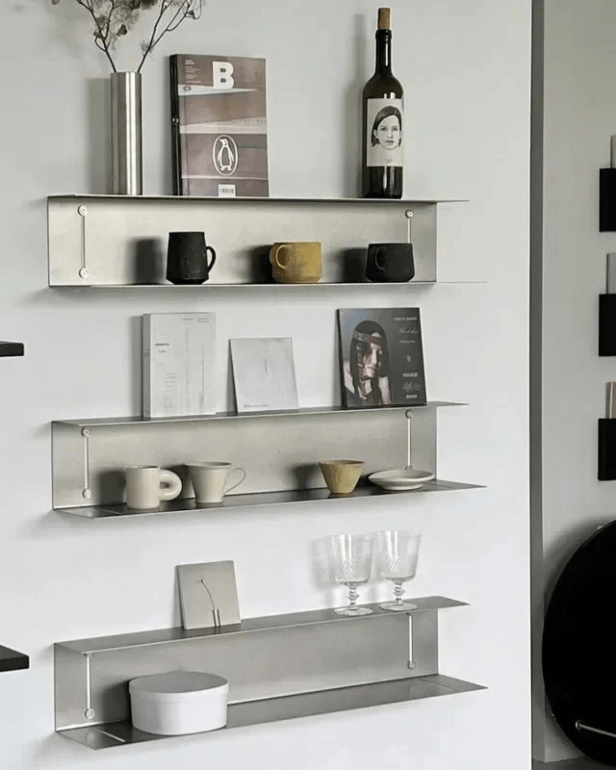 Calmara – Elegantes Wandregal aus Edelstahl - Bolania