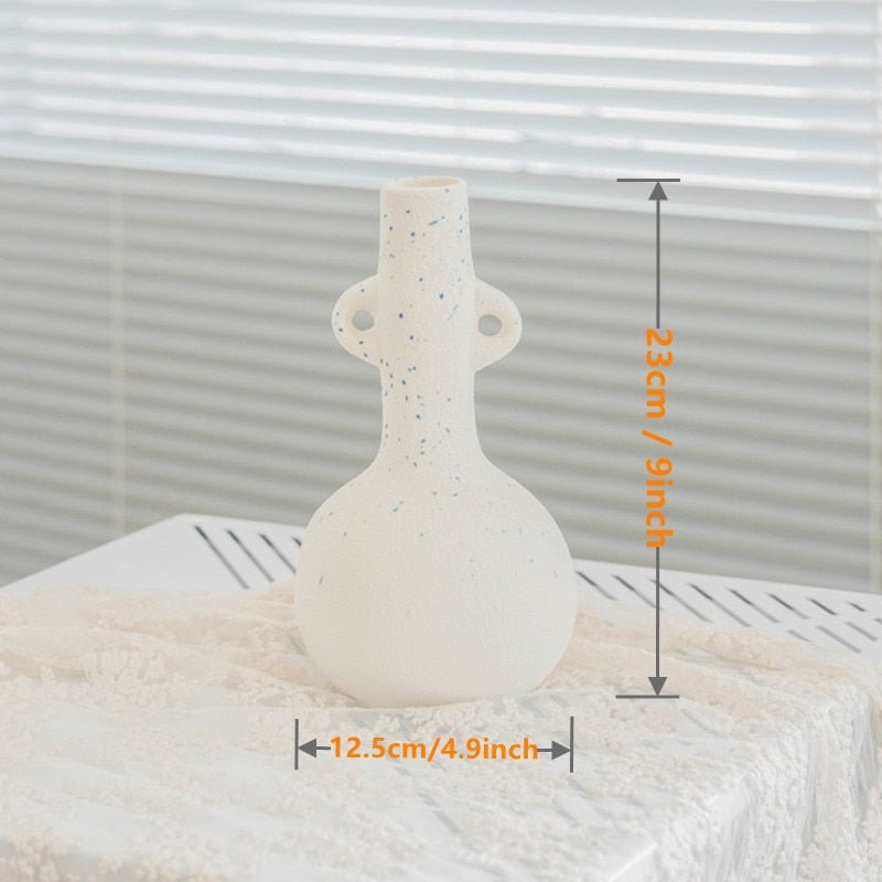 Dekorative Keramikvase in Cremeweiß mit Matter Oberfläche und Verschiedenen Formen für Trockenblumen und Wohn-Design - Bolania