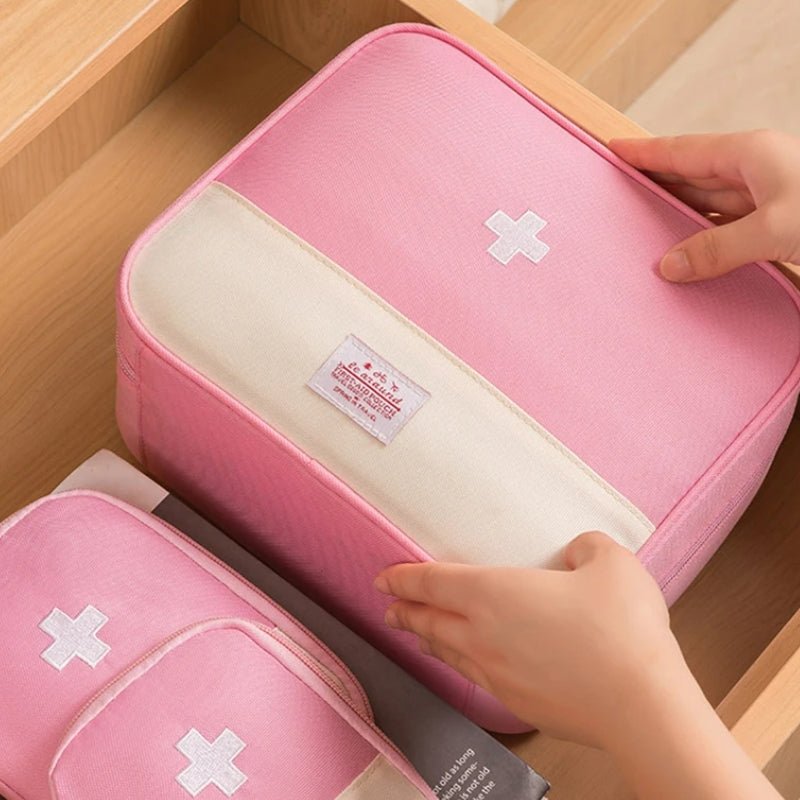 Erste - Hilfe - Tasche für Reisen Medizin - Aufbewahrung mit Mehreren Fächern aus Nylon Kompakt mit Reißverschluss in 3 Größen - Bolania