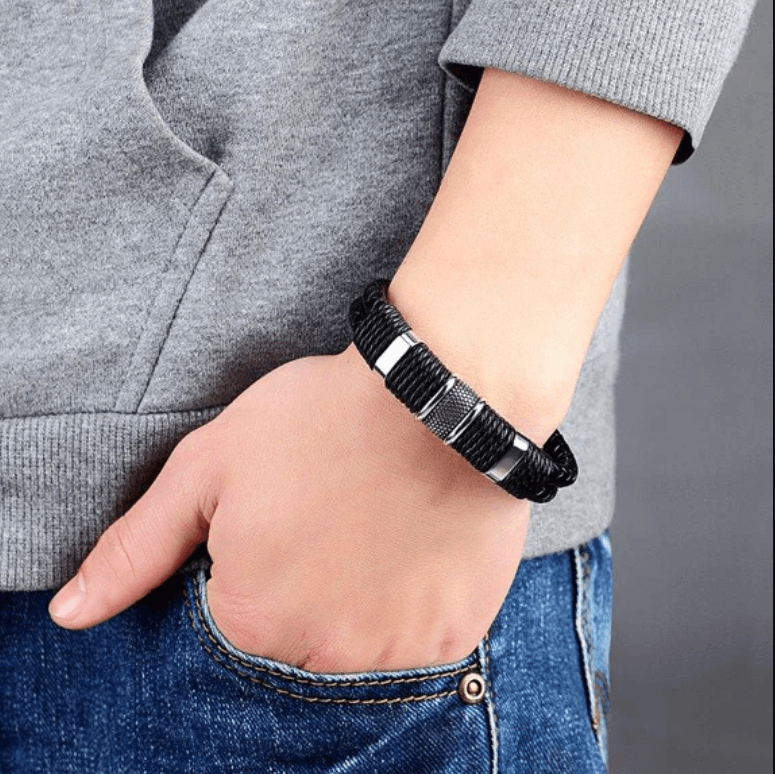 Geflochtenes Lederarmband für Herren mit Magnetverschluss aus 316L Edelstahl Doppellagig und Mit Metallperlen - Bolania
