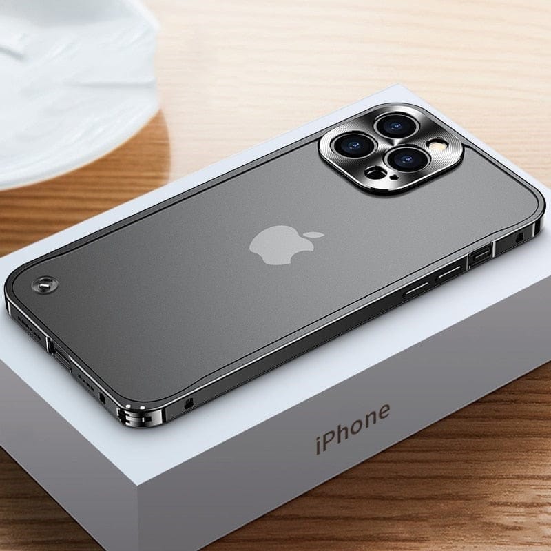 iPhone Schutzhülle aus Luftfahrt - Aluminium mit CNC Verarbeitung und Transparenter Rückseite - Bolania