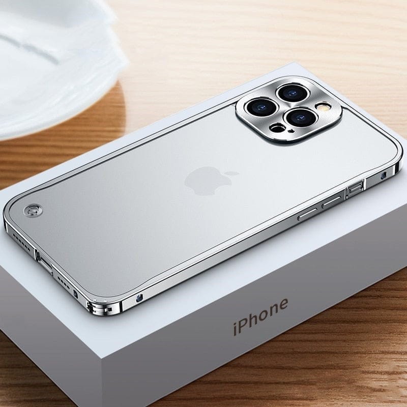 iPhone Schutzhülle aus Luftfahrt - Aluminium mit CNC Verarbeitung und Transparenter Rückseite - Bolania