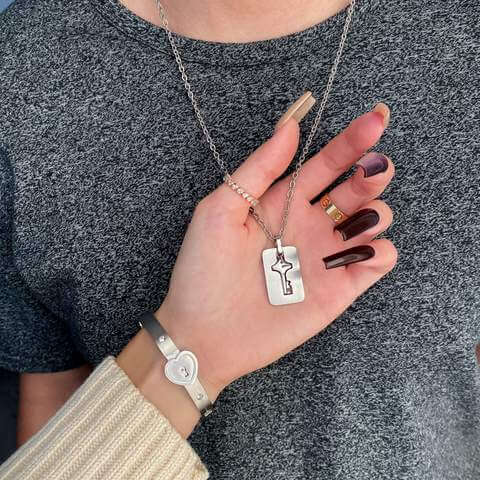 Couples Partner Jewelry Set Bracelet with Heart Lock and Necklace with Key Pendant Made of Stainless Steel, Silver-Colored