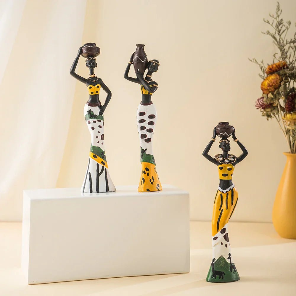 Nayeli Dekorfiguren – Farbige Eleganz mit kunstvoller Note - Bolania