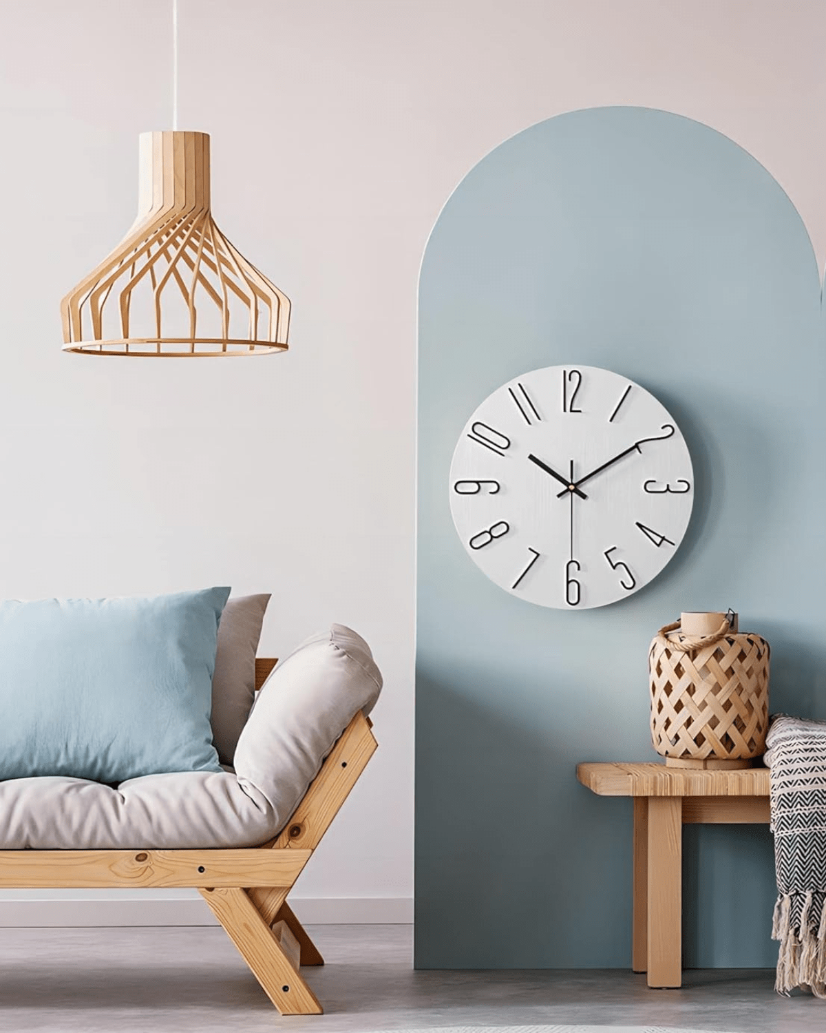 Nordica – Minimalistische Wanduhr aus Holzoptik - Bolania