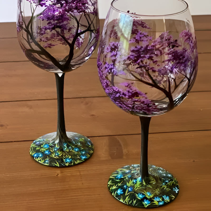 Handbemaltes Stielloses Weinglas mit Winterbaum-Motiv und Roten Vögeln 355ml für Wein und Festliche Anlässe