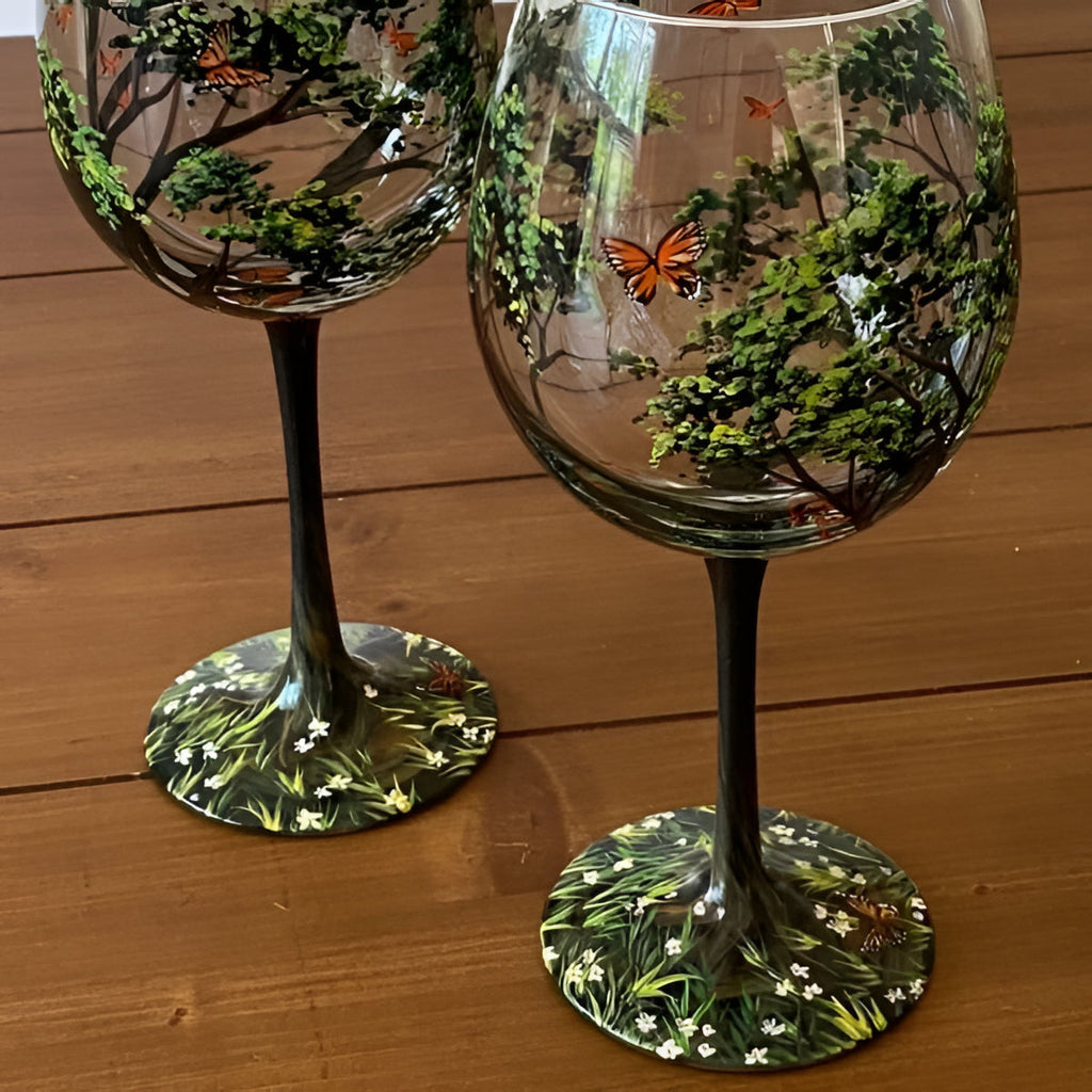 Handbemaltes Stielloses Weinglas mit Winterbaum-Motiv und Roten Vögeln 355ml für Wein und Festliche Anlässe