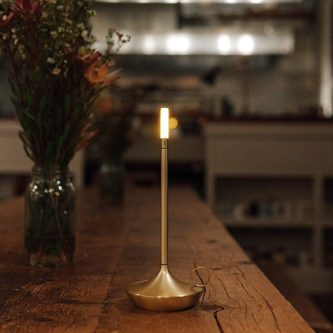 Bolania | Kerze - Elegante Tischlampe aus Metall und Glas - Schickes Ambiente