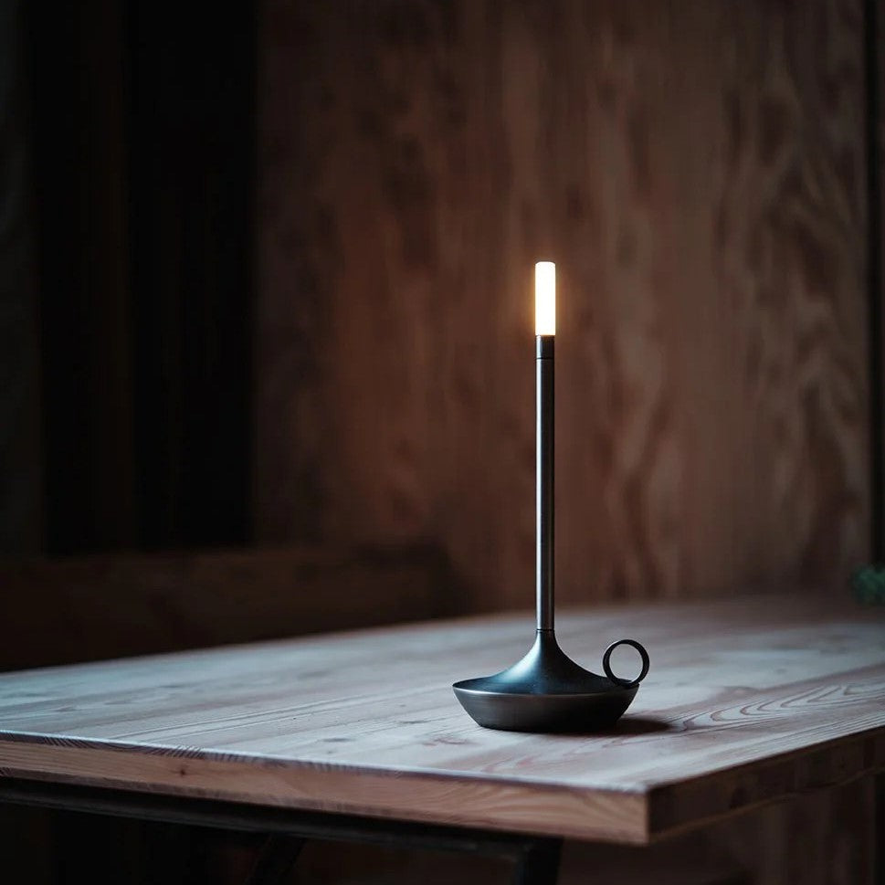 Bolania | Kerze - Elegante Tischlampe aus Metall und Glas - Schickes Ambiente