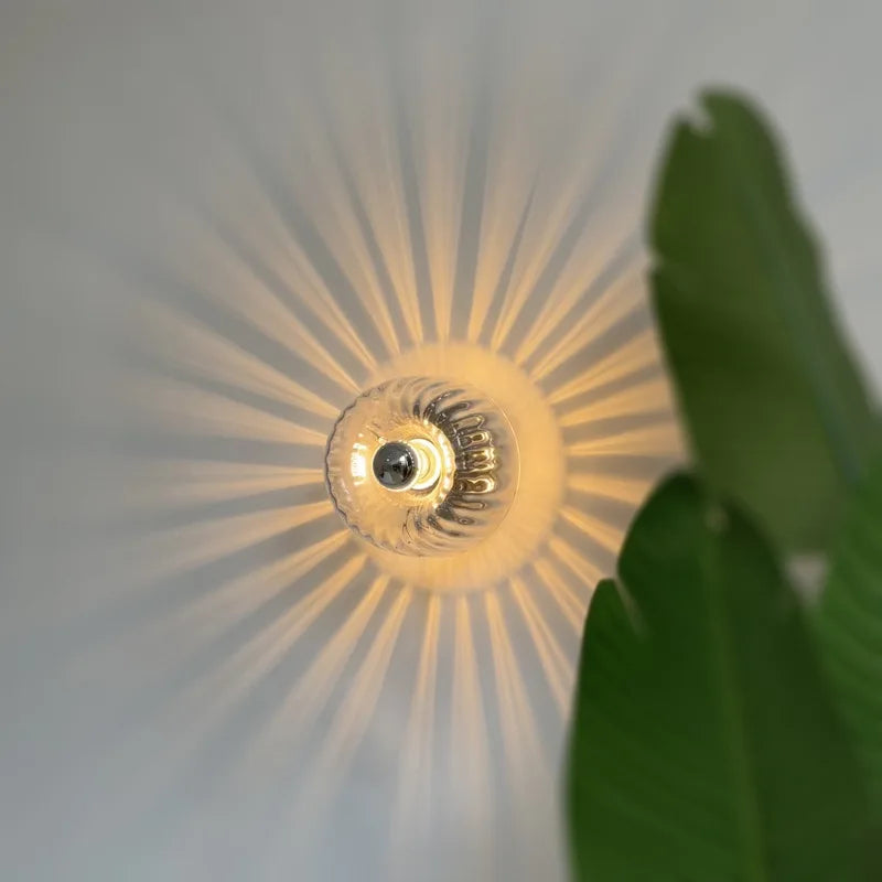 Bolania | Wandleuchte - Zeitgenössische Lampe aus nordischem Glas und Metall