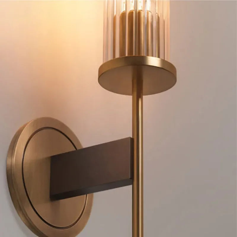 Bolania | Wandleuchte - Stilvolles geriffeltes Glas & Kupferoberfläche - Moderne Beleuchtung