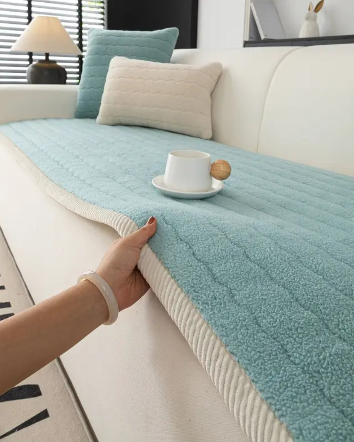 Veloria – Elegante Sofahusse aus Kuschelweich-Wolle